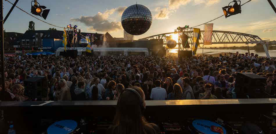 Placeholder for 13 07 2024 vierdaagsefeesten July 13 2024 JW de Venster JWS04869 Smaakmarkt rechtenvrij