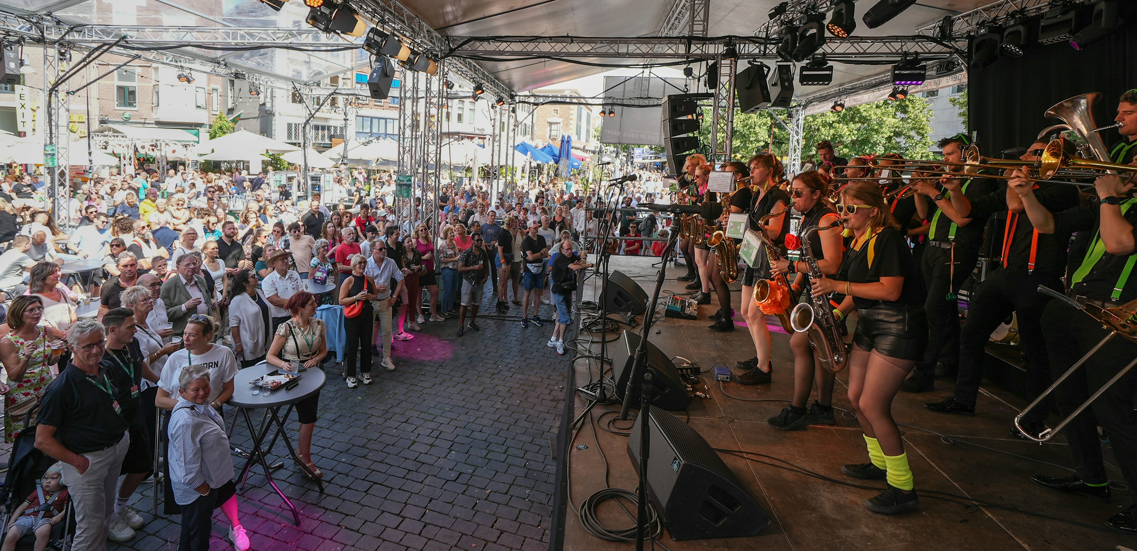 150723 Vierdaagsefeesten J Wde Venster 01147