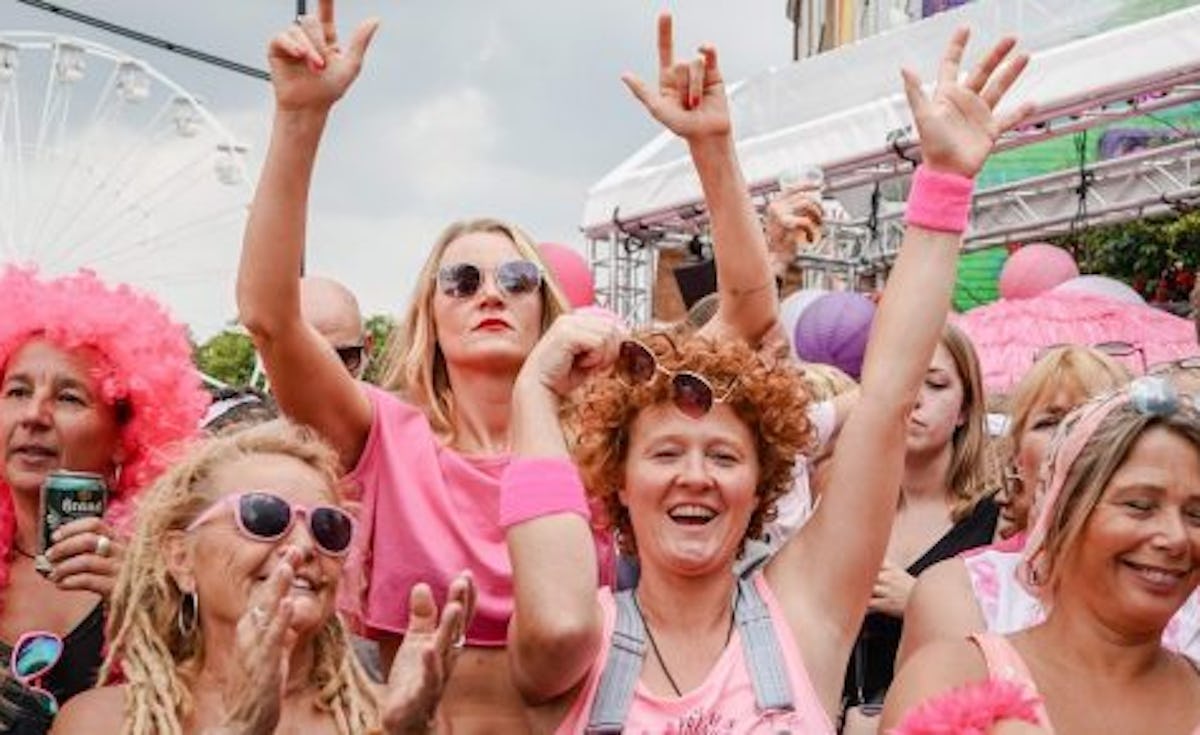 17 07 2019 Doortocht Roze Woensdag Jan Willem de Venster 56 1 e1594805916940 1024x291