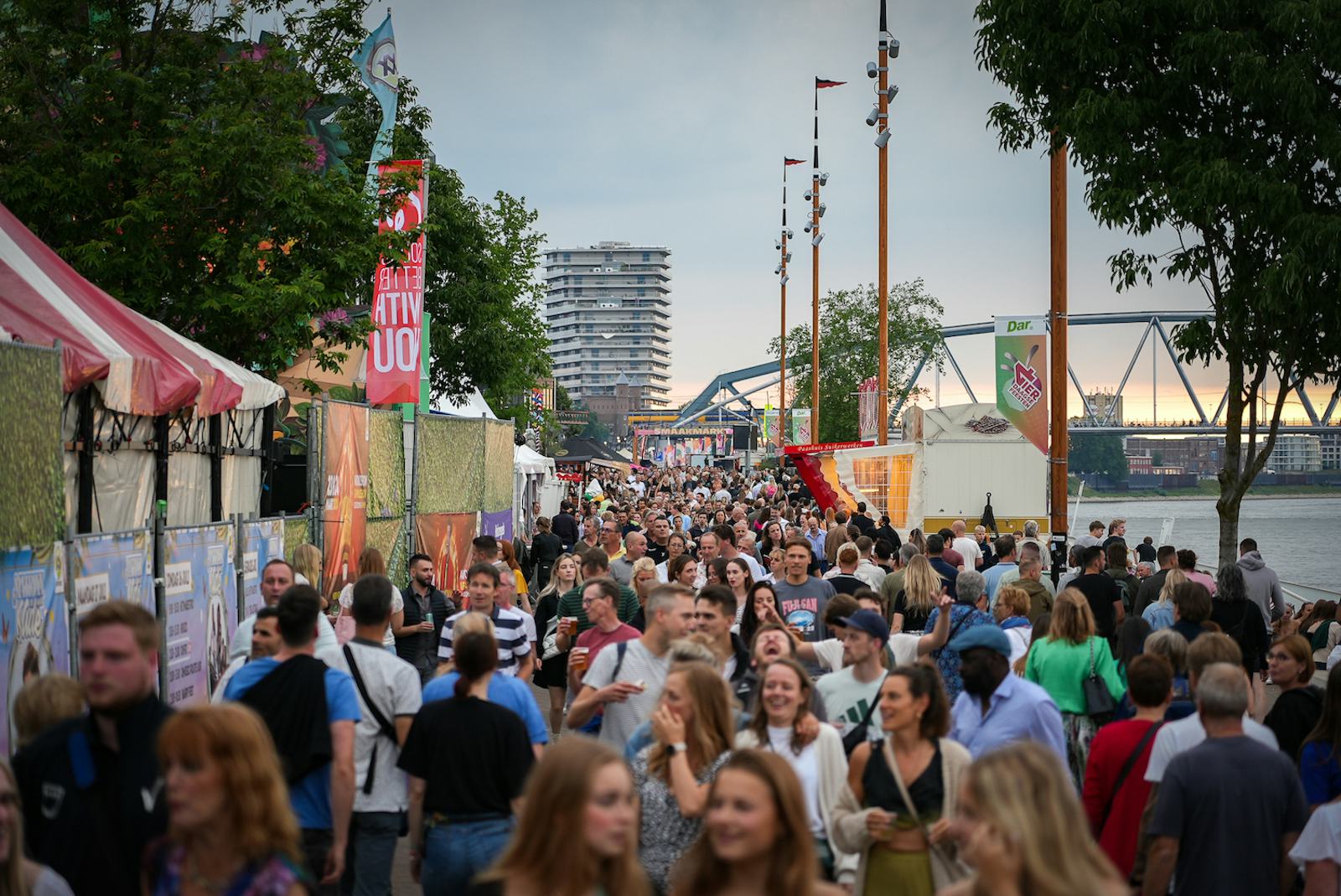 200723 Vierdaagsefeesten Jan Willemde Venster