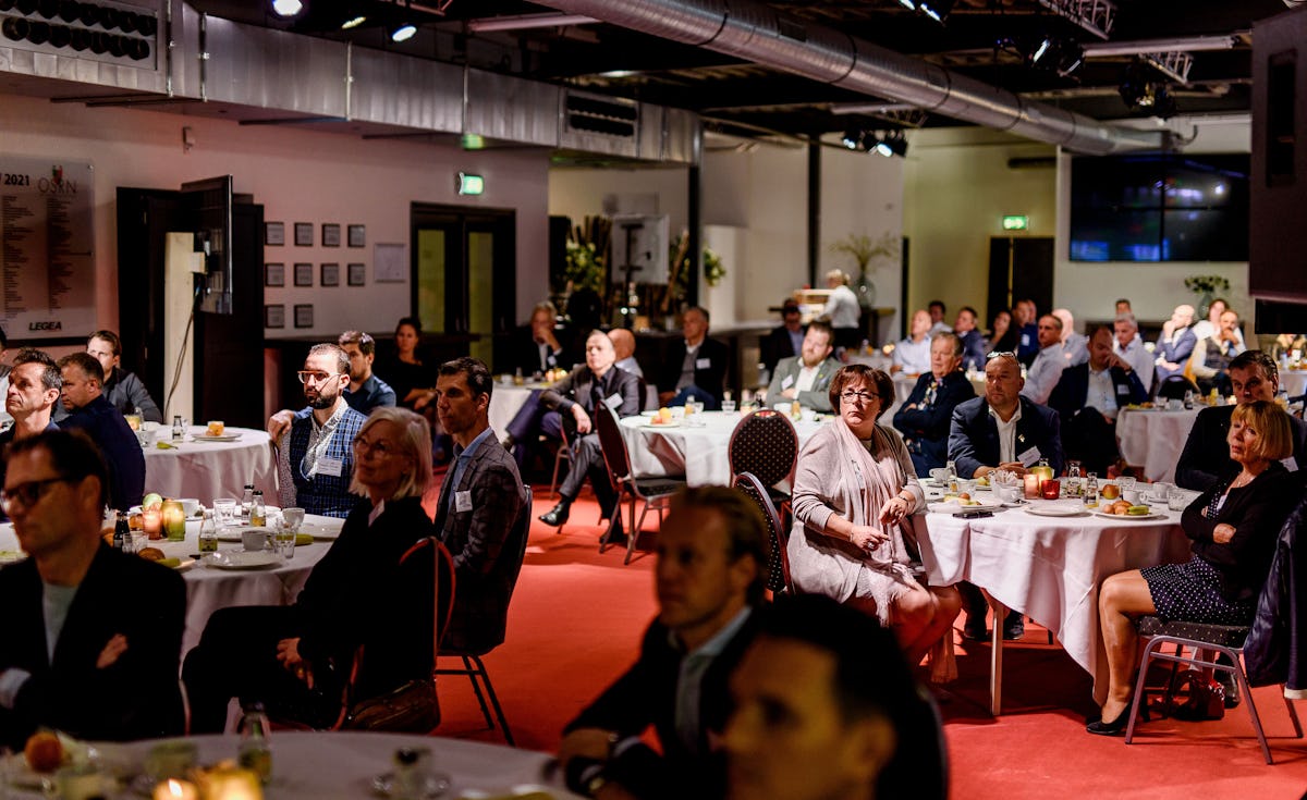 ACBN Ambassador 38 CA1 2269