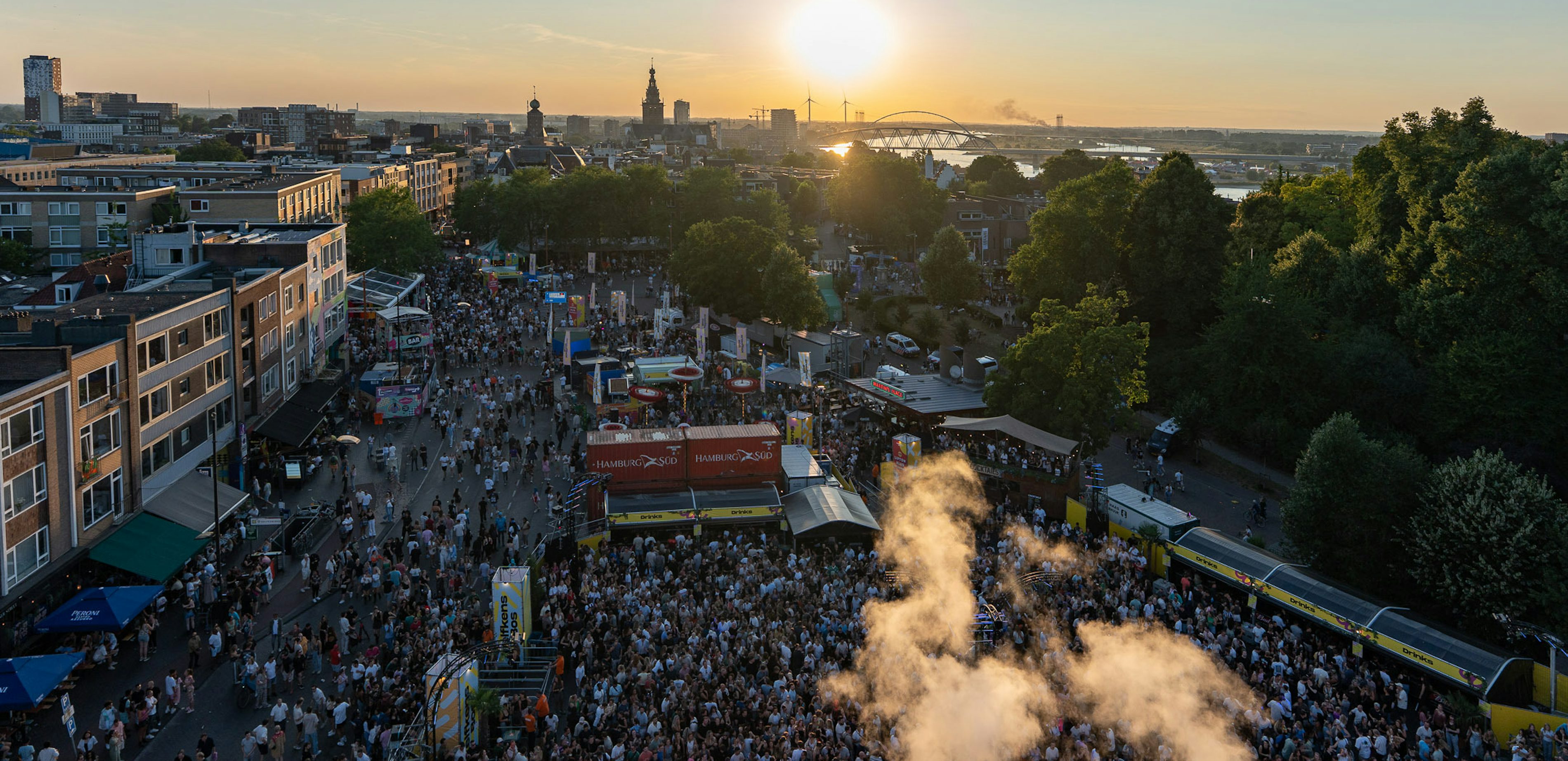 18 07 2025 2102 Vierdaagsefeesten Jan Willemde Venster 055 drone