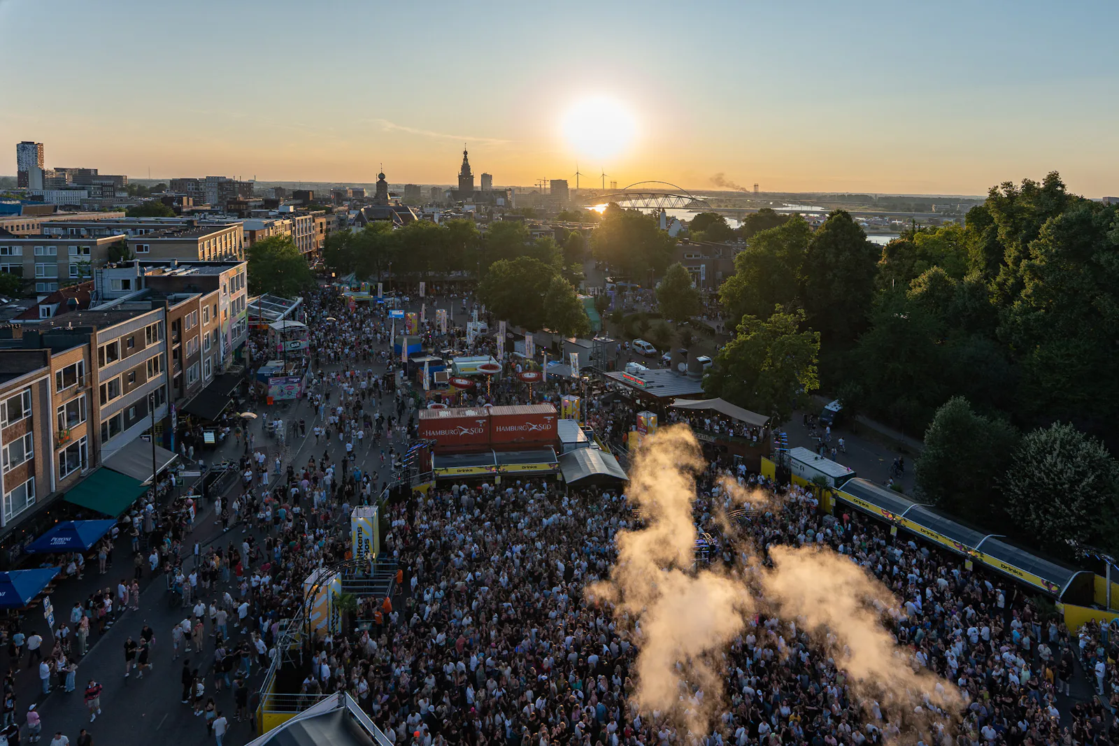 18 07 2025 2102 Vierdaagsefeesten Jan Willemde Venster 055 drone