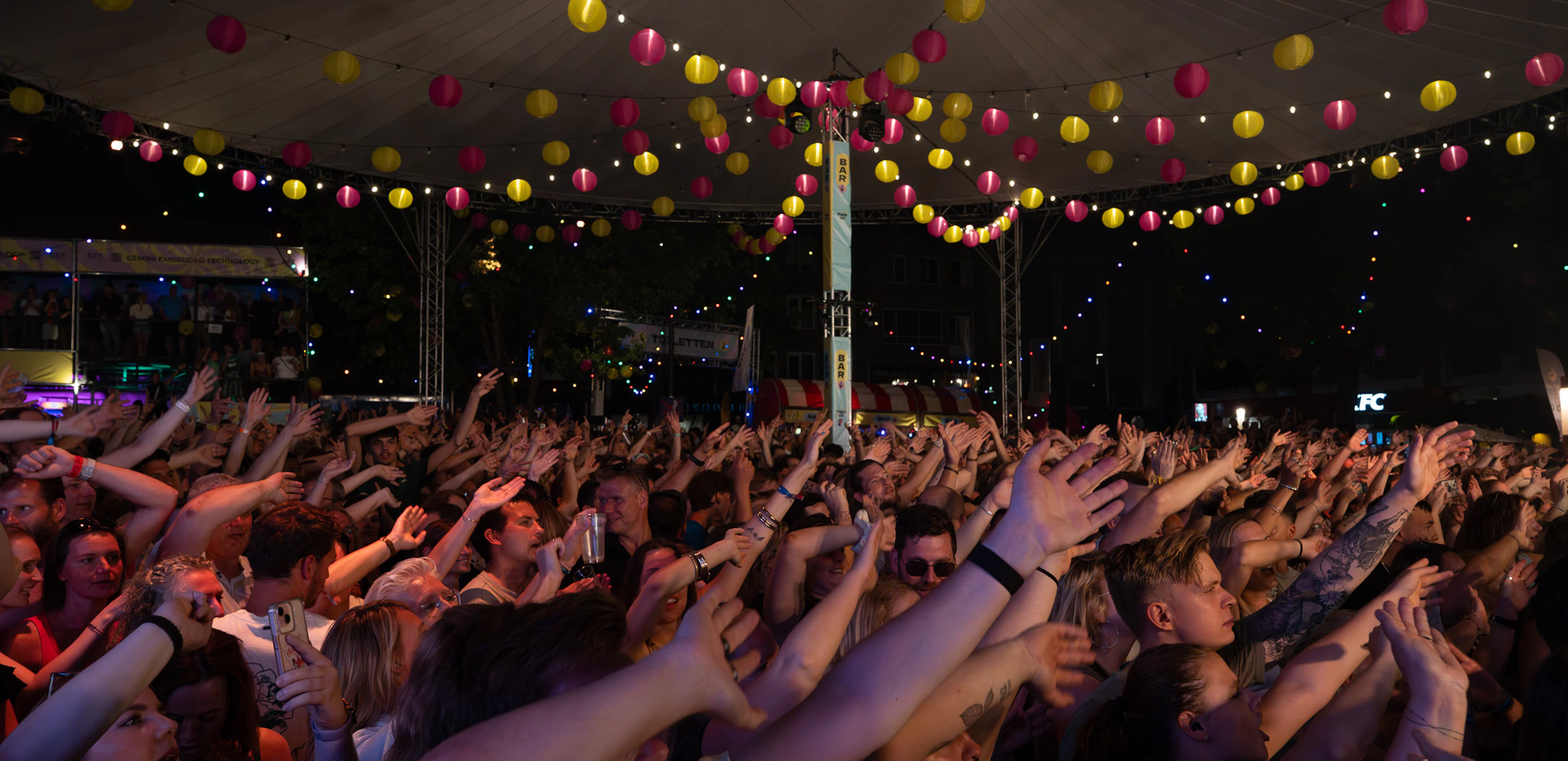 18 07 2025 2311 Vierdaagsefeesten Jan Willemde Venster 097 plein44