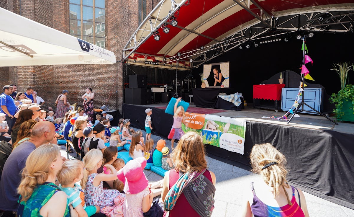 Mariënburgplein Vierdaagsefeesten Jan Willem de Venster