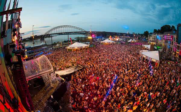 Placeholder for Vierdaagsefeesten Camiel van Elferen 1