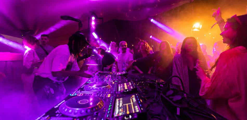 Placeholder for 20220720 2347 Stereo Jeike 1030