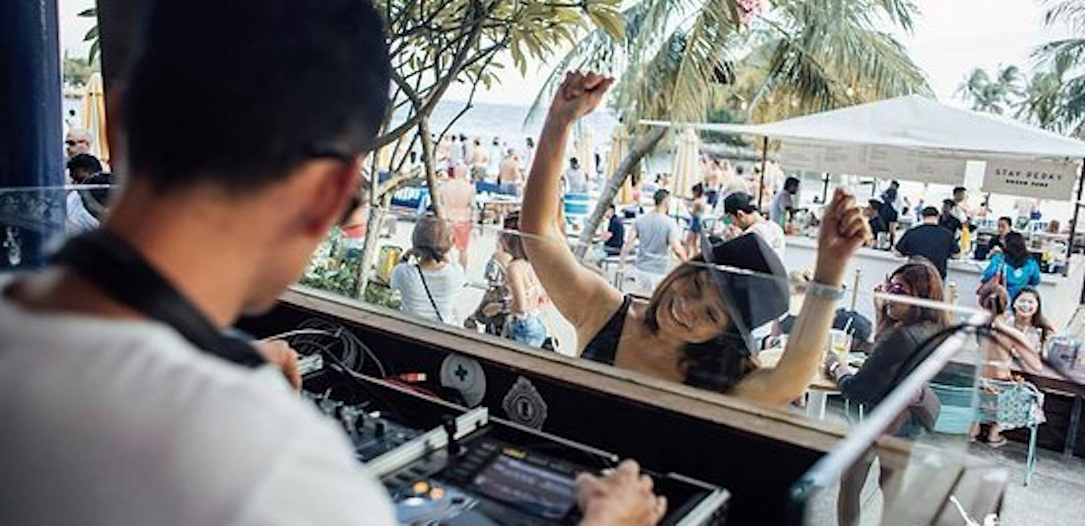 Dj s on summer vibes