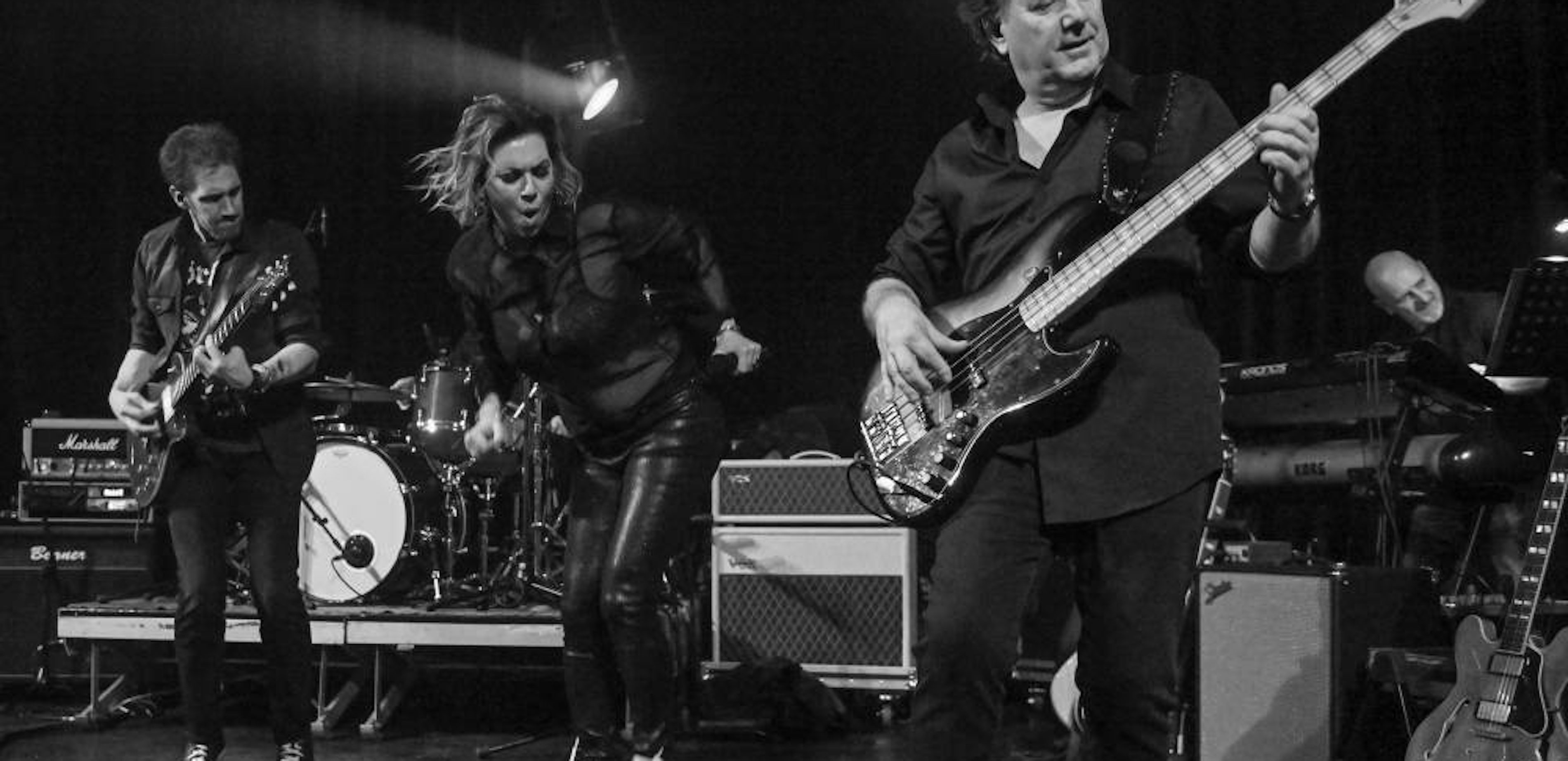 Urban solitude anouk tribute boeken 1708337315