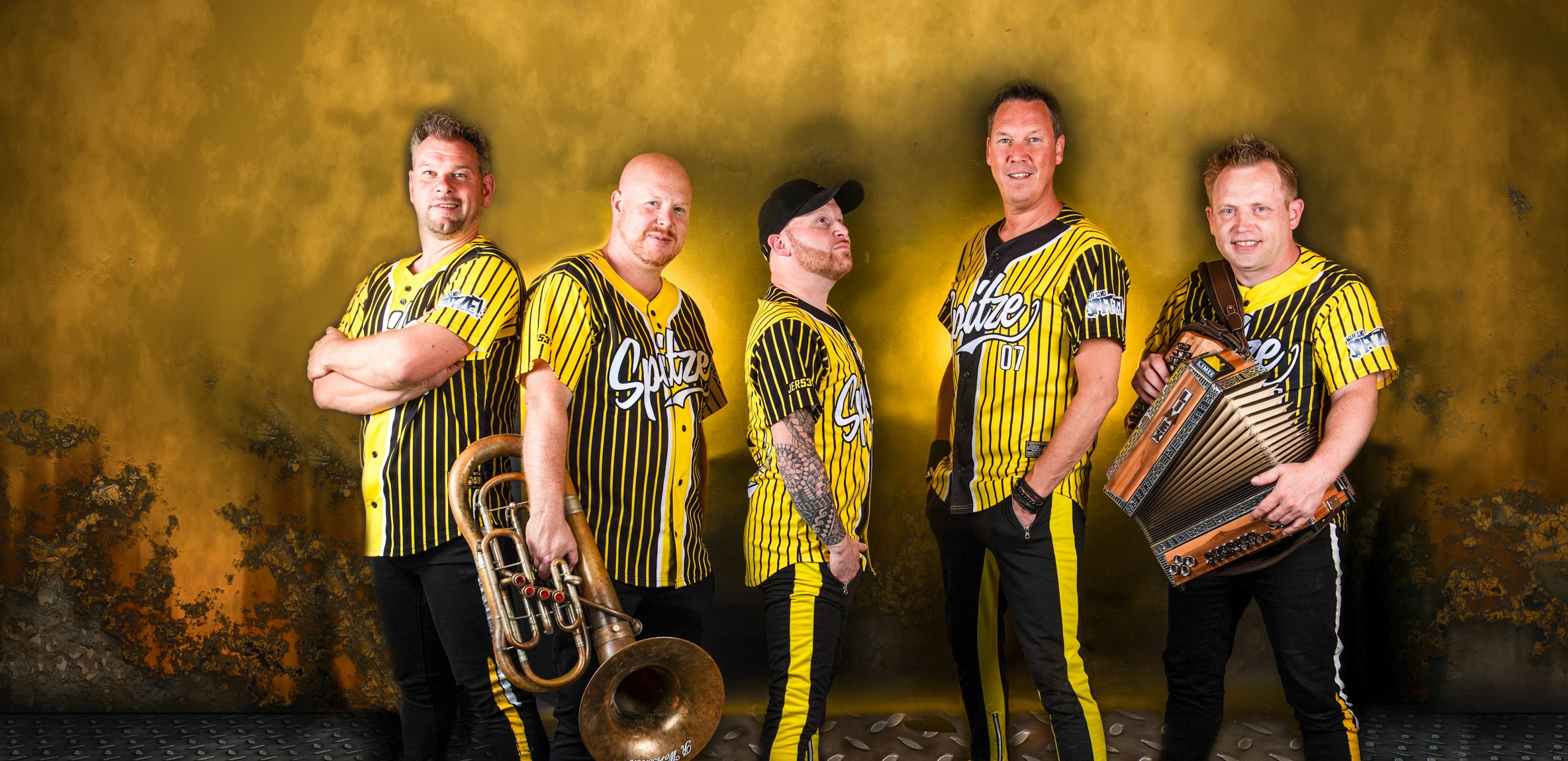 Wir sind spitze press yellow landscape